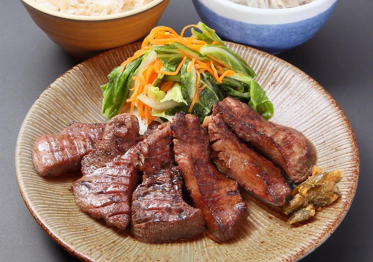 杜の都 仙台 名物 肉厚牛たん 塩味 500g【送料込み】