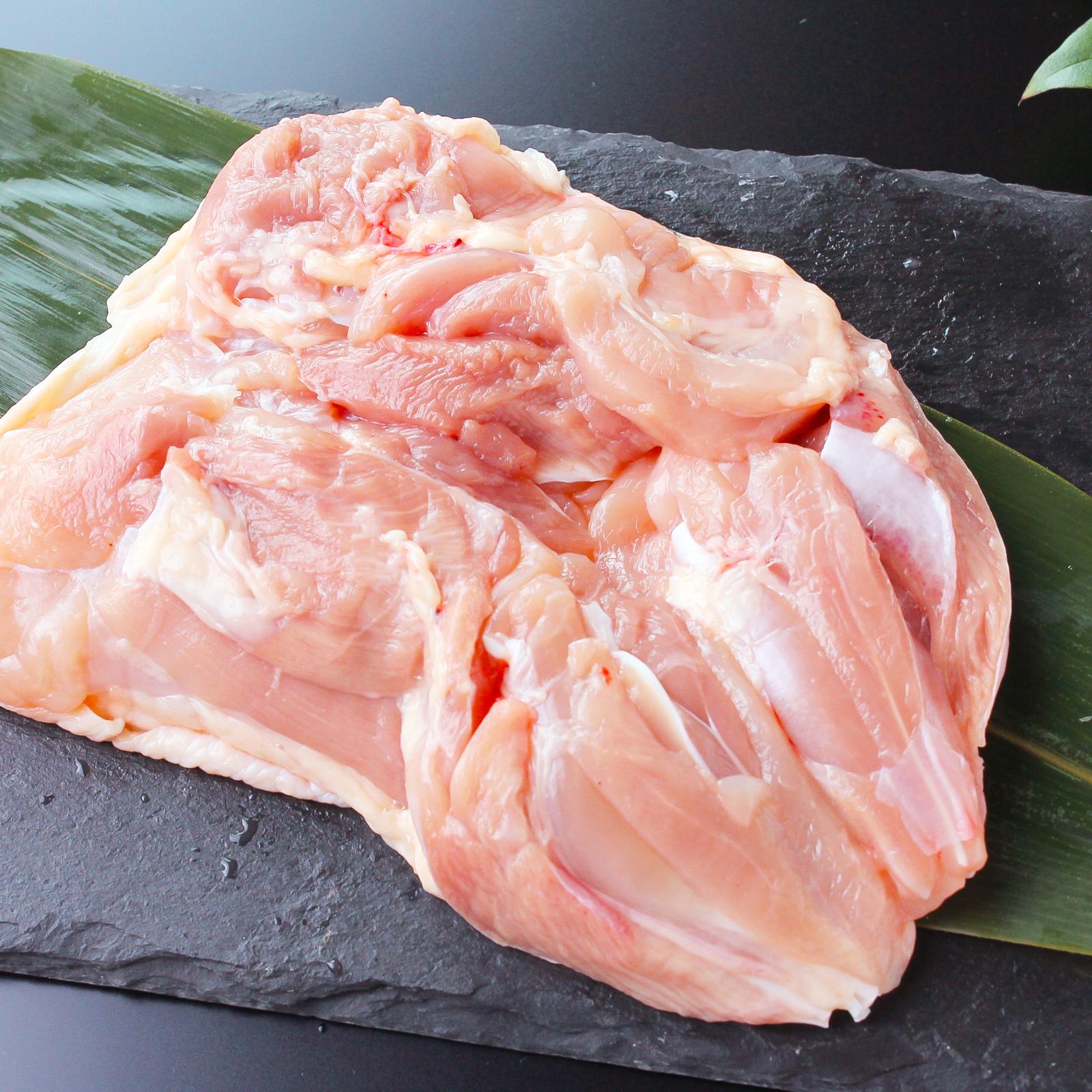 頑固にこだわった私の自慢の鶏肉です。